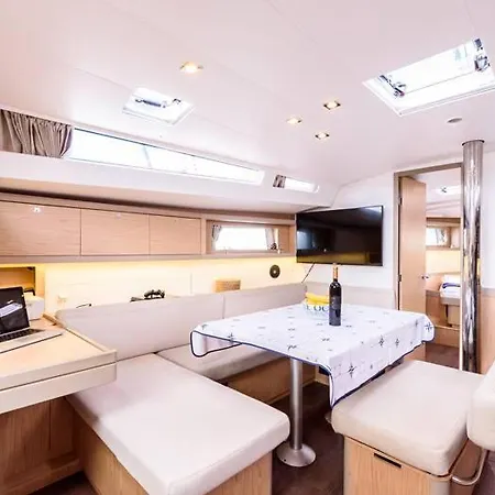 Beneteau Oceanis 48- Gold One سبليت
