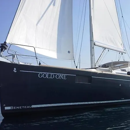 Beneteau Oceanis 48- Gold One بوتيل سبليت