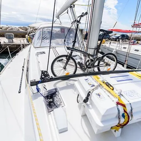 Beneteau Oceanis 48- Gold One بوتيل